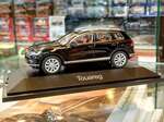 Herpa 070942 Автомобиль VW Touareg, black uni, 1/43