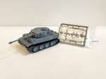 HerpaMinitanks745956 Panzerkampfwagen Tiger Ausf. H1, dekoriert, Russland Kursk 1/87