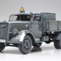 Tamiya35291 Немецкий 3-х тонный грузовик Opel Blitz с 2-мя фигурами солдат 1/35